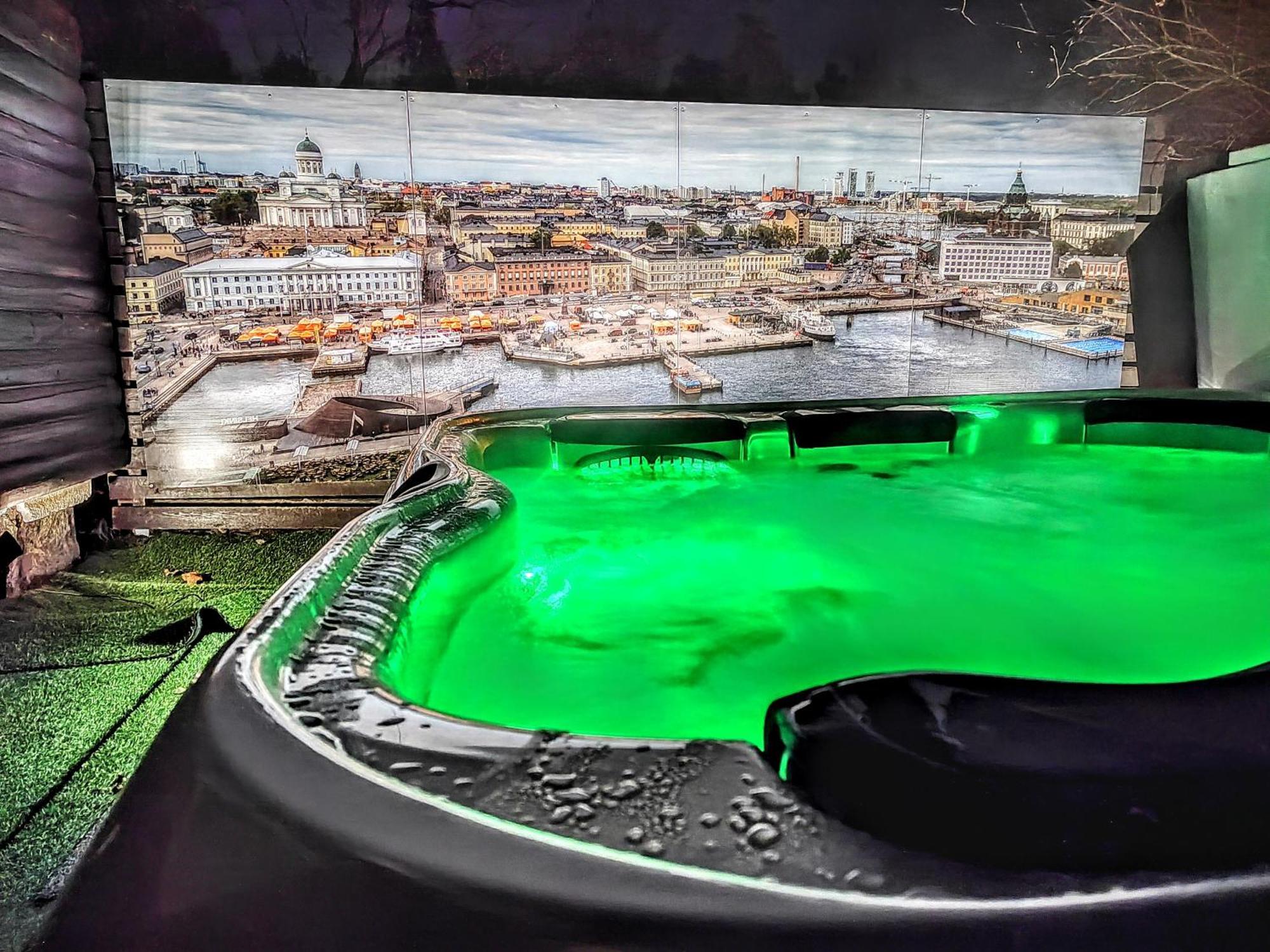 Relax & Recharge - A Unique Suite With A Touch Of Luxury - Hot Tub And Sauna Inspired Decor #Not A Real Sauna# Easy City Access - Direct Train 15 Min To City Helsinki Ngoại thất bức ảnh