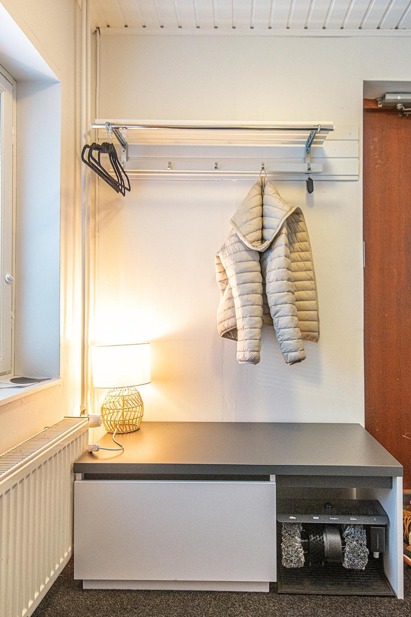 Relax & Recharge - A Unique Suite With A Touch Of Luxury - Hot Tub And Sauna Inspired Decor #Not A Real Sauna# Easy City Access - Direct Train 15 Min To City Helsinki Ngoại thất bức ảnh