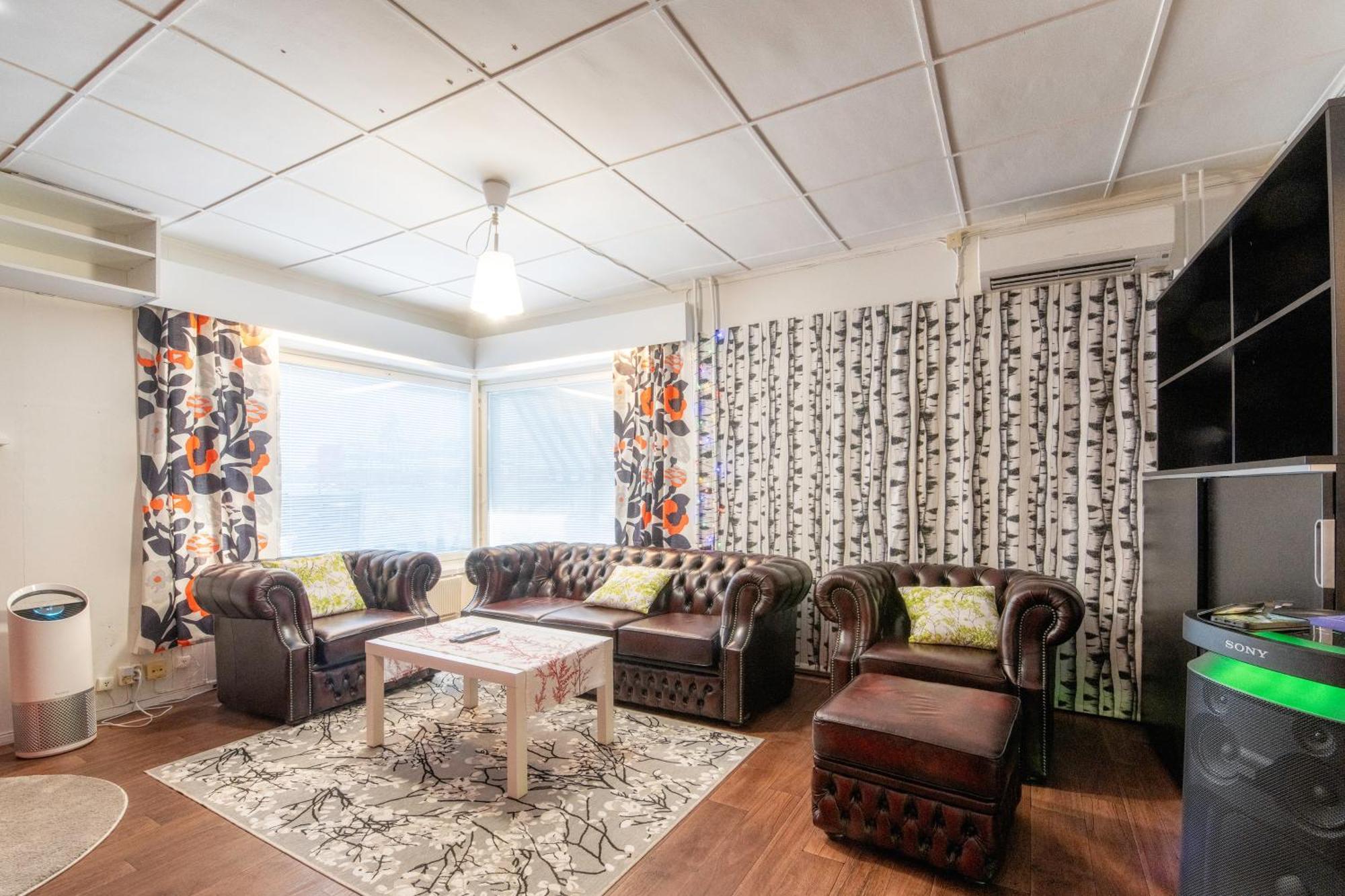 Relax & Recharge - A Unique Suite With A Touch Of Luxury - Hot Tub And Sauna Inspired Decor #Not A Real Sauna# Easy City Access - Direct Train 15 Min To City Helsinki Ngoại thất bức ảnh