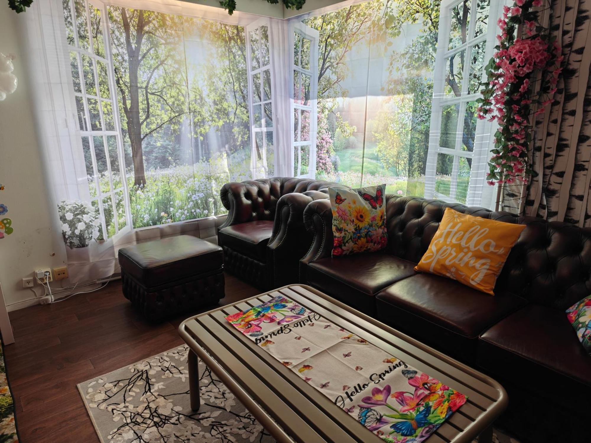 Relax & Recharge - A Unique Suite With A Touch Of Luxury - Hot Tub And Sauna Inspired Decor #Not A Real Sauna# Easy City Access - Direct Train 15 Min To City Helsinki Ngoại thất bức ảnh